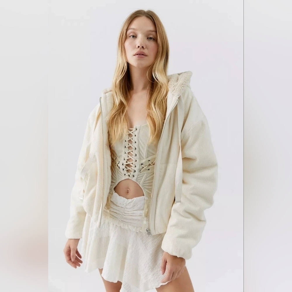 Urban Outfitters Casey Corduroy Zip Hooded Puffer Jacket White Ivory Large